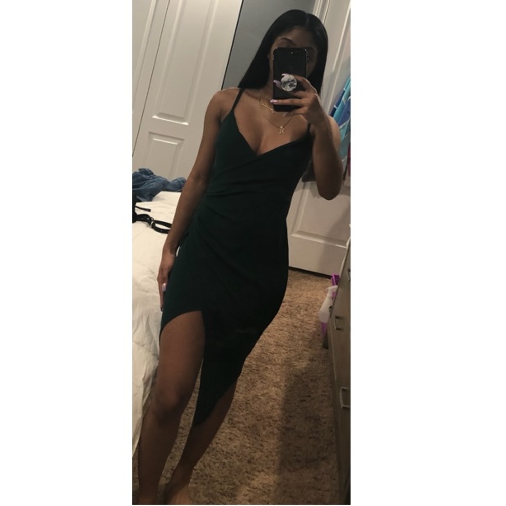 Emerald Wrap Dress PRETTYLITTLETHING